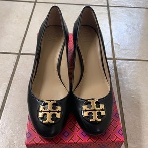 Tory Burch women’s 8 1/2 50 MM black leather pump